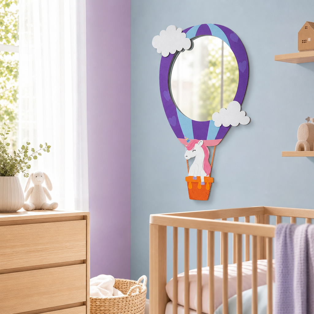 Kişiselleştirilebilir İsimli Ayna – Uçan Unicorn Sıcak Hava Balonu Figürlü Ahşap Duvar Süsü
